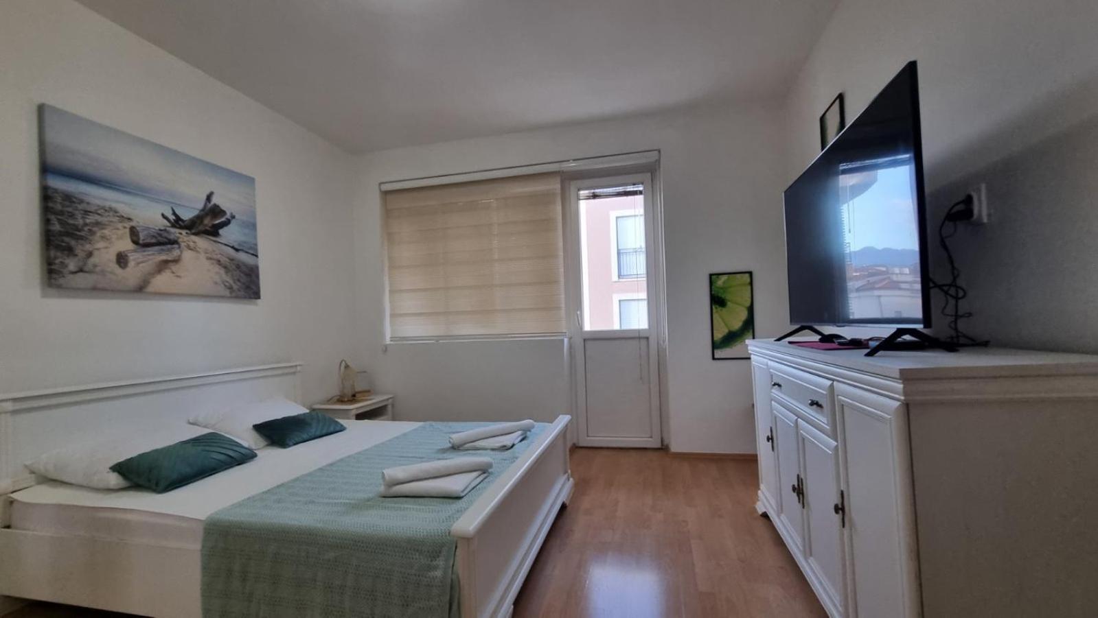 Sky - Pine Tivat